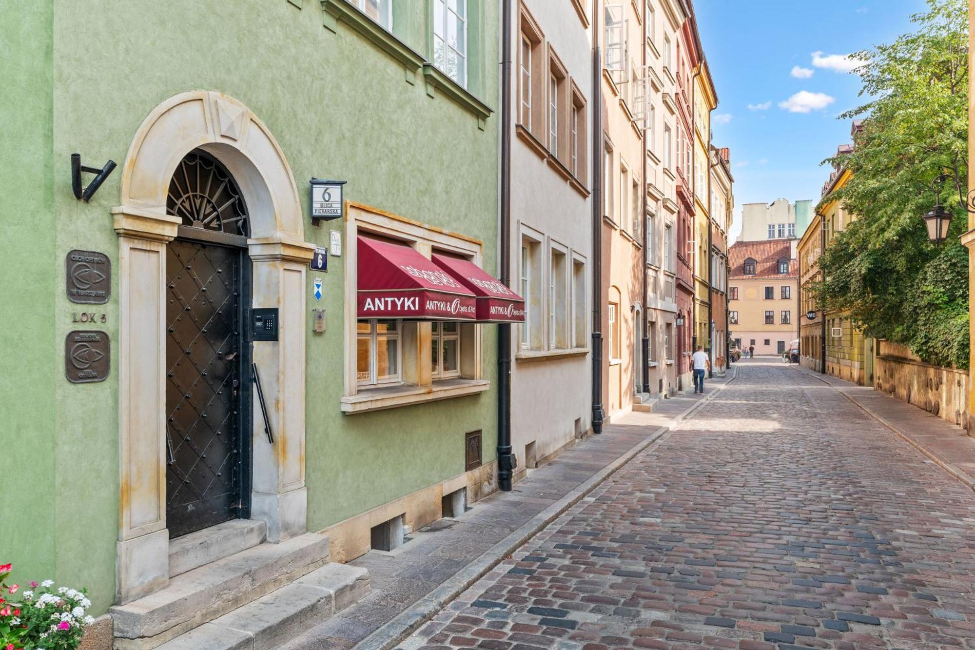 Cute Apartment In The Historic Old Town Of Warschau Buitenkant foto